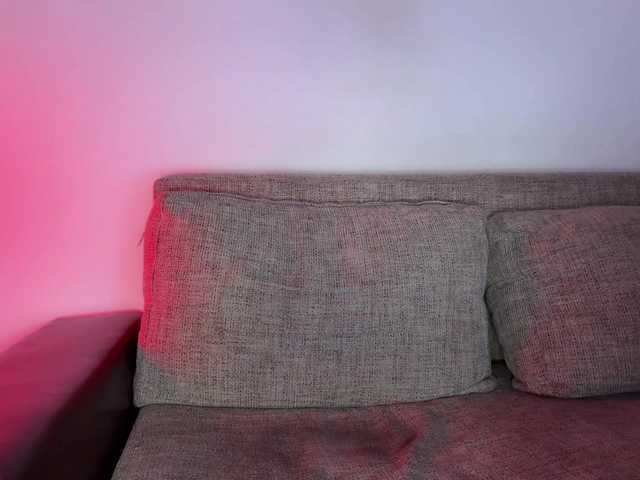 Accedi alla chat con il nickname PinkFoxya PinkFoxya