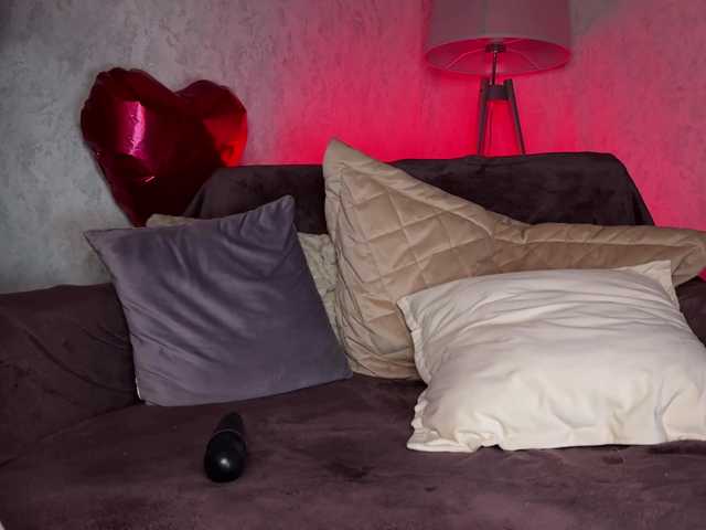 Accedi alla chat con il nickname PinkFoxya PinkFoxya