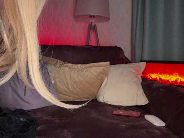 Entrez le videochat erotique avec le
modèle PinkFoxya PinkFoxya