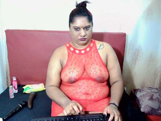 IndianChantal webcam