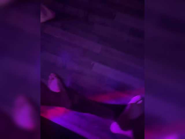 Vai a chattare su theadebuenoo theadebuenoo