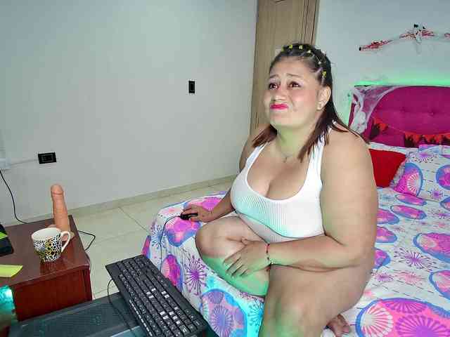 LizzMilf webcam