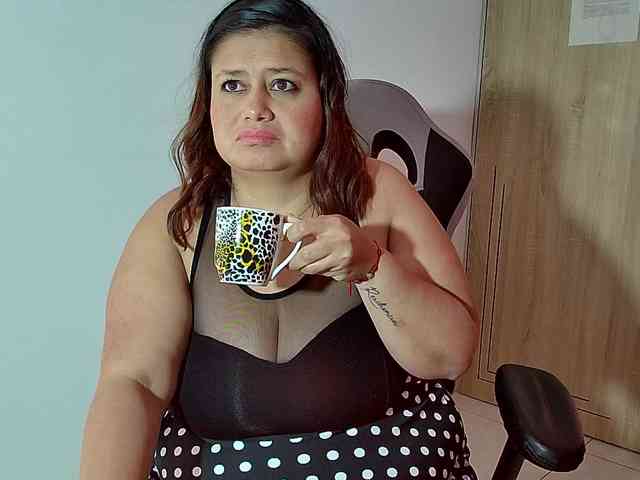 LizzMilf webcam