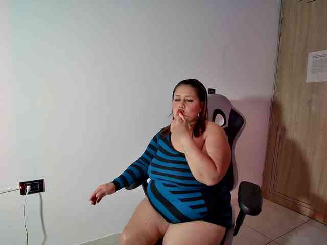 LizzMilf webcam