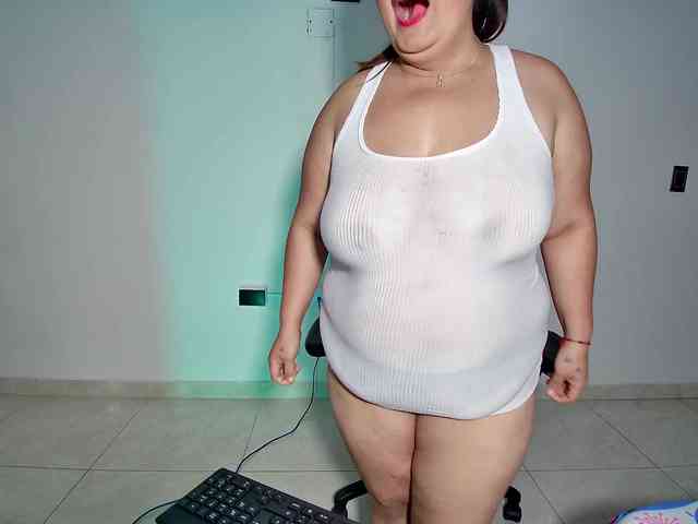 LizzMilf webcam