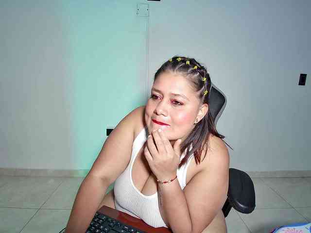 LizzMilf webcam
