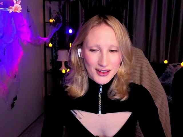LexieSun webcam