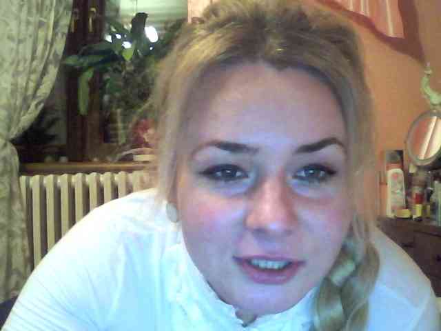 HollyLaPretty webcam