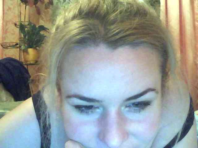 HollyLaPretty webcam
