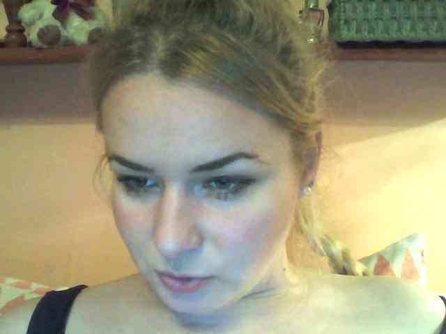 HollyLaPretty webcam