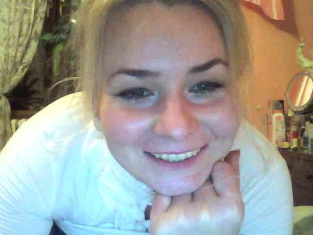 HollyLaPretty webcam