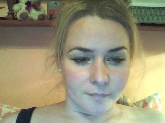 HollyLaPretty webcam