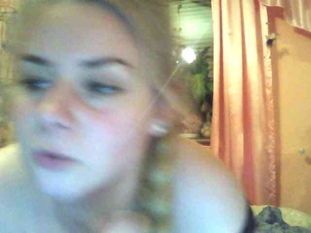 HollyLaPretty webcam