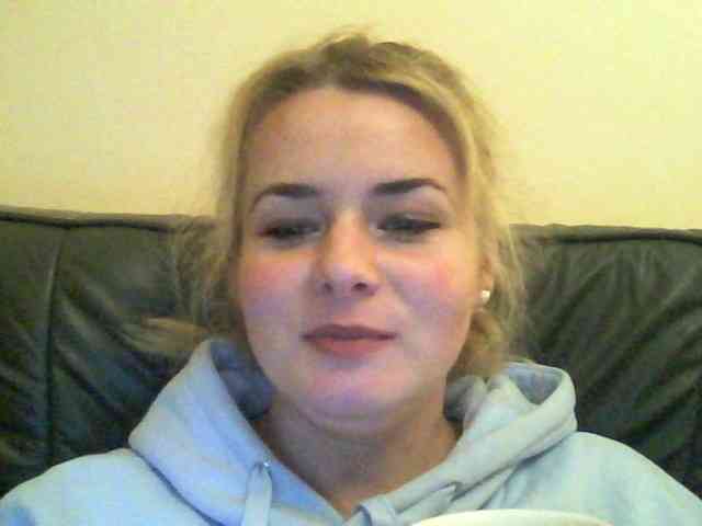 HollyLaPretty webcam