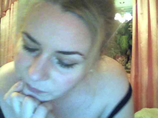 HollyLaPretty webcam