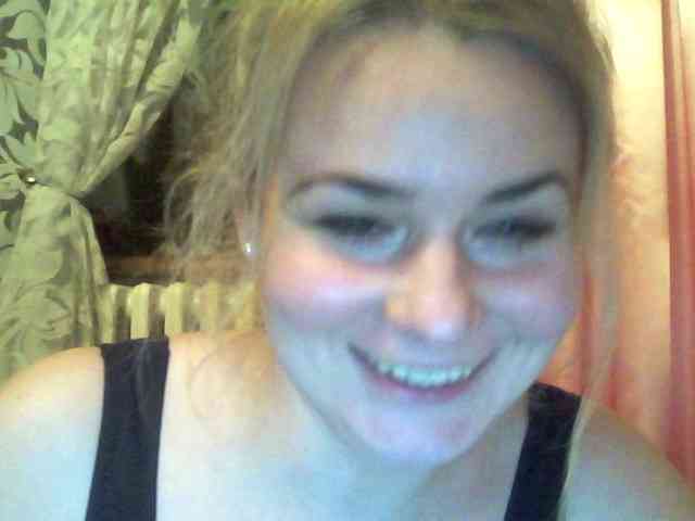 HollyLaPretty webcam