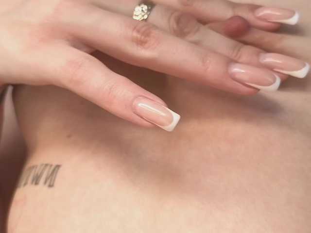 Entra en el chat con el modelo -Miray- -Miray-