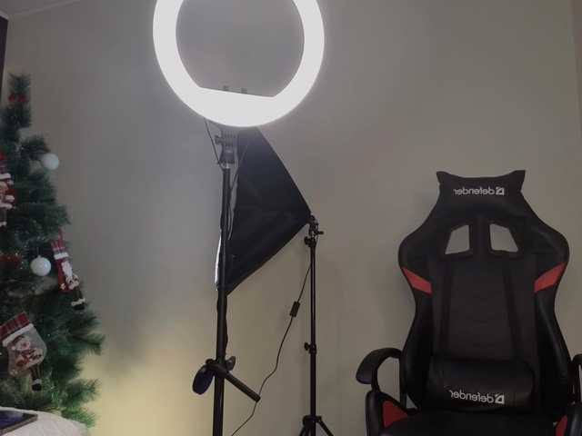 Entrez le videochat erotique avec le
modèle -Miray- -Miray-