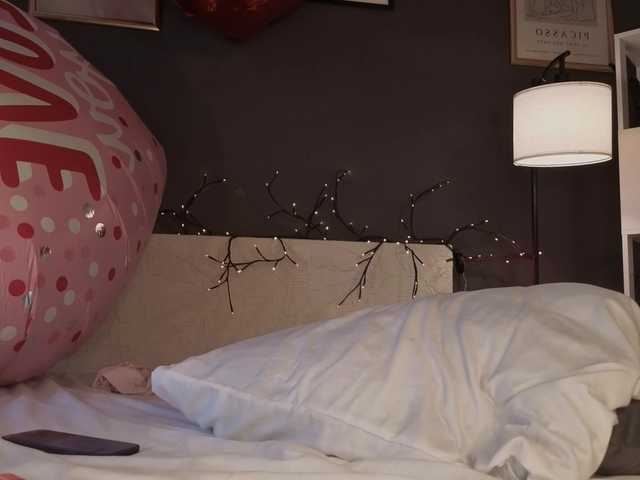 Entrez le videochat erotique avec le
modèle -Miray- -Miray-