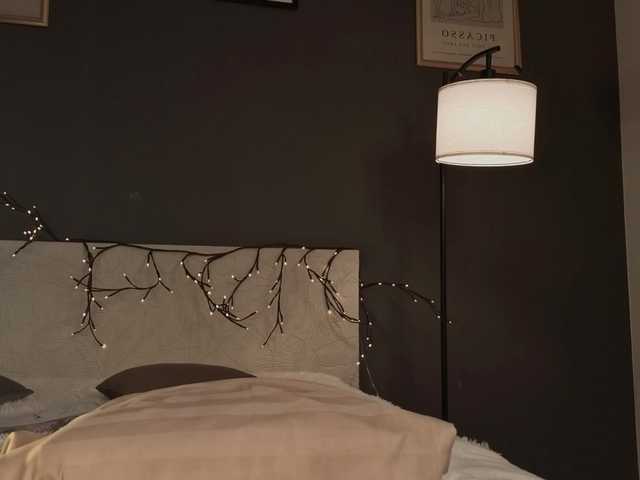 Vai a chattare su -Miray- -Miray-