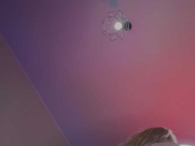 Vai a chattare su -Miray- -Miray-