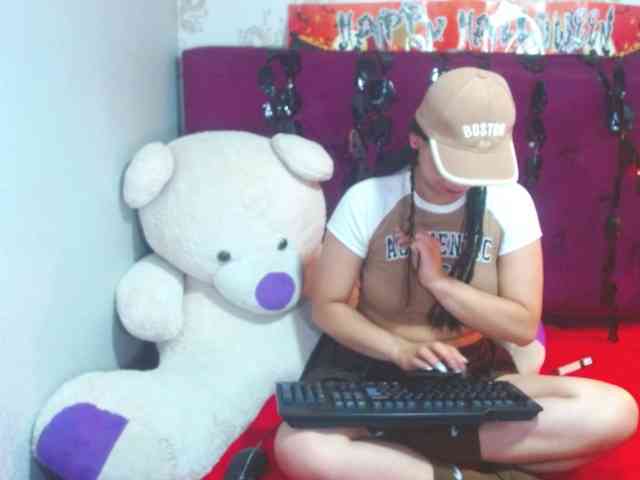 LillyEvans webcam