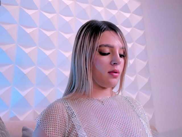 NatalyLeBlanc webcam