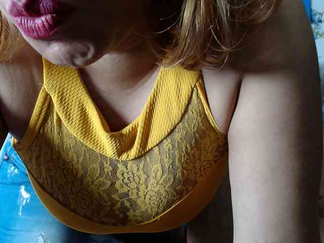 Latin-caliente webcam