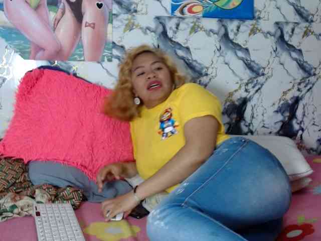 Latin-caliente webcam