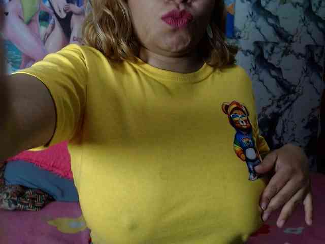 Latin-caliente webcam