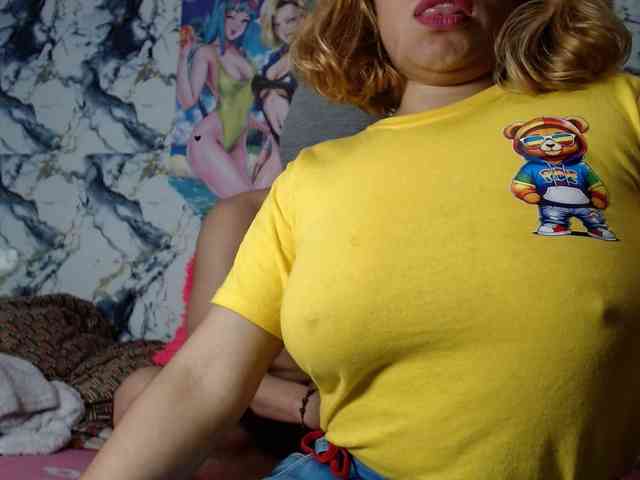 Latin-caliente webcam