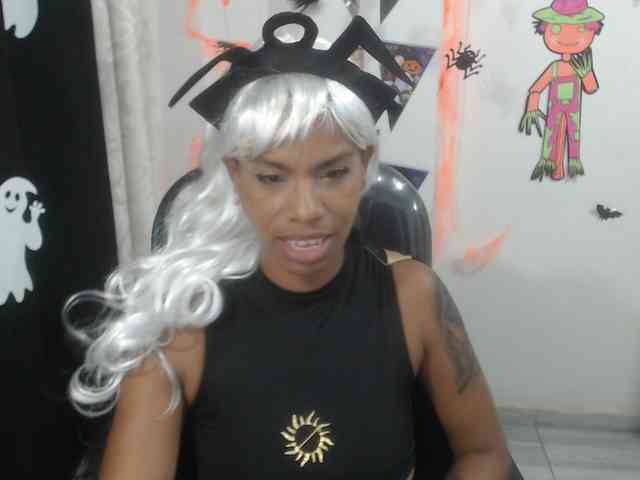 kuky-curly webcam