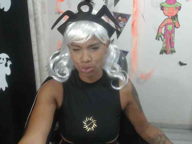 kuky-curly webcam