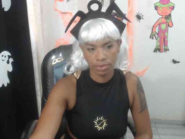 kuky-curly webcam