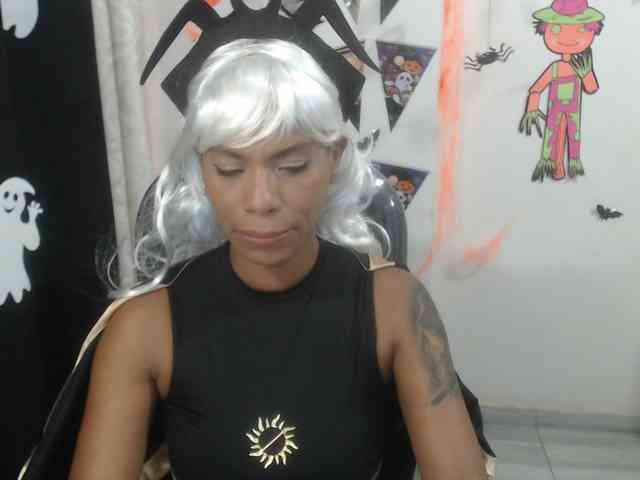 kuky-curly webcam