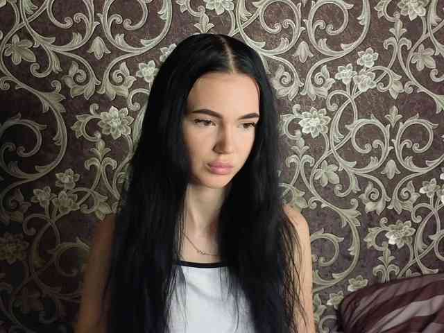 Lola-Lush webcam