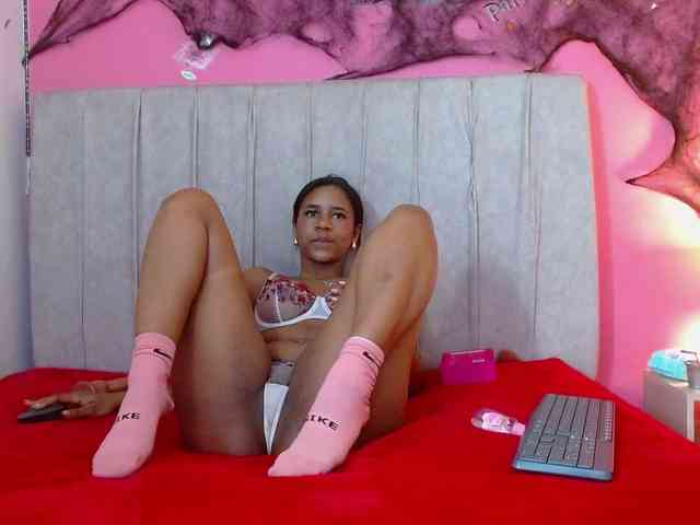 madihlove303av webcam