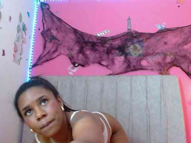 madihlove303av webcam
