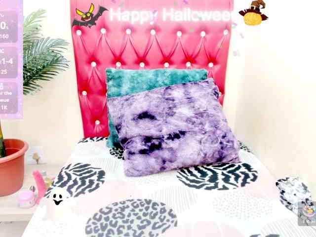 strawberrylips webcam