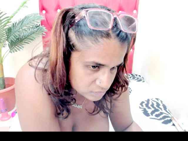 strawberrylips webcam