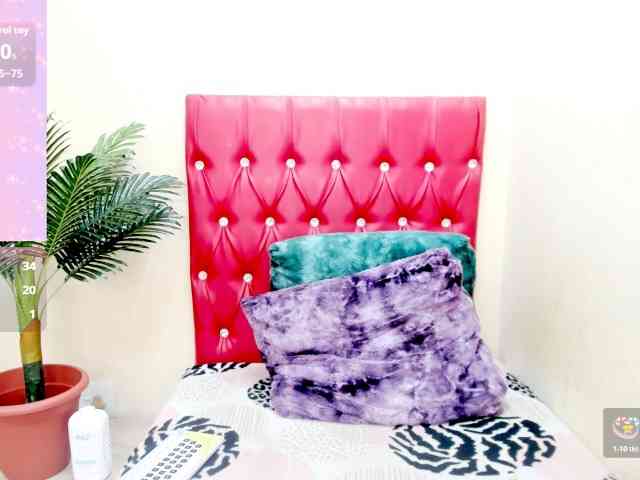 strawberrylips webcam