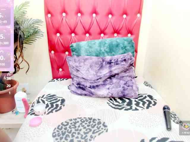 strawberrylips webcam