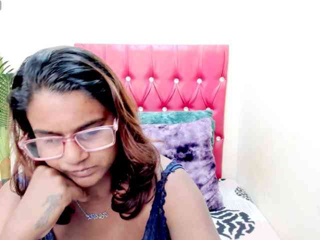 strawberrylips webcam