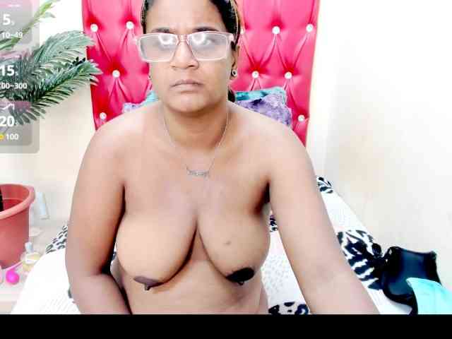 strawberrylips webcam