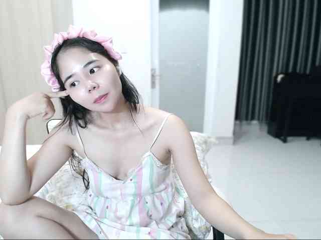 Emily2k1 webcam