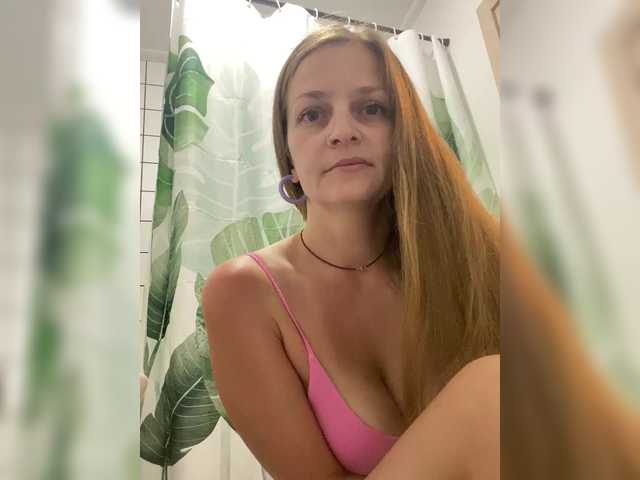 KiraMaxi webcam