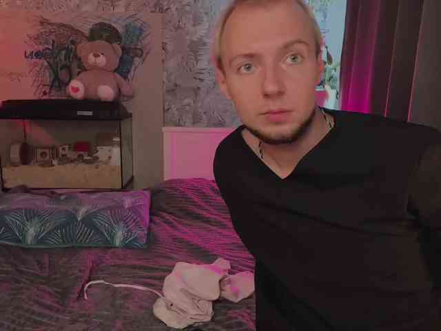 Z0mb1el0ll1 webcam