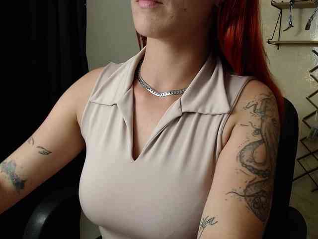 PerlaStonee webcam