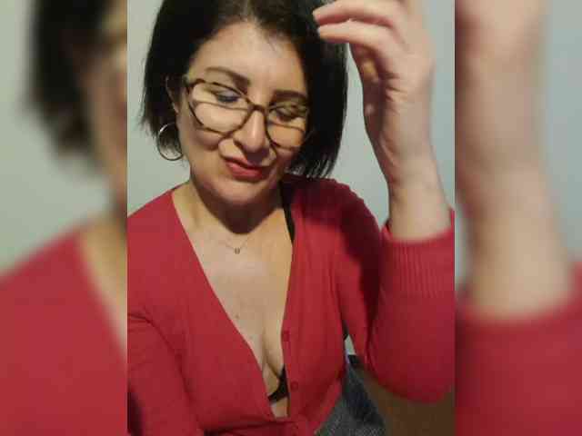 ElitalianMilf webcam