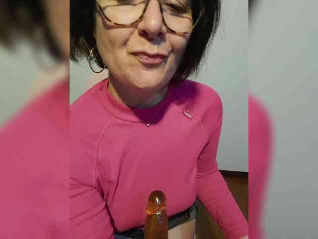 ElitalianMilf webcam